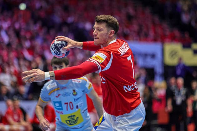 7Jakobsen, Emil in action Match between SPAIN VS DENMARK valid for Men s EHF EURO 2026 at Jyske Bank Boxen in Herning on 24 January 2026. Herning Jyske Bank Boxen Herning Denmark Copyright: xIMAGOx xPRIMExSPORTSxIMAGESx xANGELOxMOREIRAx