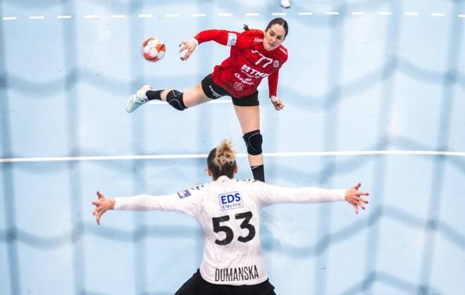 HANDBALL EHF EUROPEAN LEAGUE WOMEN 2025 2026 THC CS MINAUR BAIA MARE FOR EDITORIAL PURPOSES ONLY p 24 01 2026 Bad Langensalza Handball EHF European League Women 2025 2026 Salza Halle Thueringer HC CS Minaur Baia Mare in photo Kelly De Abreu Rosa 77 Thüringer HC in duel with Yuliya Dumanska 53 CS Minaur Baia Mare Germany Thuringia Bad Langensalza Copyright SaschaxFromm Copyright: SaschaxFromm doc849zdbygd9l1c23uxslq ,EDITORIAL USE ONLY Copyright: SaschaxFromm
