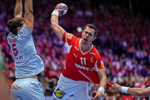 11Lauge, Rasmus in action Match between SPAIN VS DENMARK valid for Men s EHF EURO 2026 at Jyske Bank Boxen in Herning on 24 January 2026. Herning Jyske Bank Boxen Herning Denmark Copyright: xIMAGOx xPRIMExSPORTSxIMAGESx xANGELOxMOREIRAx