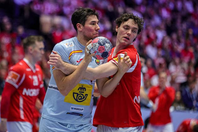24Dujshebaev, Daniel in action Match between SPAIN VS DENMARK valid for Men s EHF EURO 2026 at Jyske Bank Boxen in Herning on 24 January 2026. Herning Jyske Bank Boxen Herning Denmark Copyright: xIMAGOx xPRIMExSPORTSxIMAGESx xANGELOxMOREIRAx