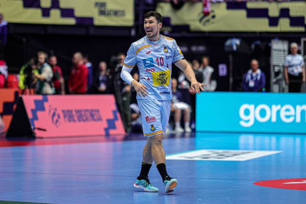 10Dujshebaev, Alex in action Match between SPAIN VS DENMARK valid for Men s EHF EURO 2026 at Jyske Bank Boxen in Herning on 24 January 2026. Herning Jyske Bank Boxen Herning Denmark Copyright: xIMAGOx xPRIMExSPORTSxIMAGESx xANGELOxMOREIRAx