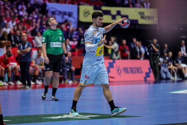 10Dujshebaev, Alex in action Match between SPAIN VS DENMARK valid for Men s EHF EURO 2026 at Jyske Bank Boxen in Herning on 24 January 2026. Herning Jyske Bank Boxen Herning Denmark Copyright: xIMAGOx xPRIMExSPORTSxIMAGESx xANGELOxMOREIRAx