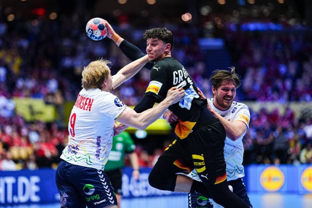 Magnus Fredriksen Norway, 29 , Marko Grgic Germany, 71 , Vetle Roenningen Norway, 10 DEN, Germany vs Norway, Handball, EHF European Championship 2026, Main Round, Matchday 2, 24 01 2026 DEN, Germany vs Norway, Handball, EHF European Championship 2026, Main Round, Matchday 2, 24 01 2026 Herning Copyright: xEibner-Pressefoto MarcelxvonxFehrnx EP_MFN
