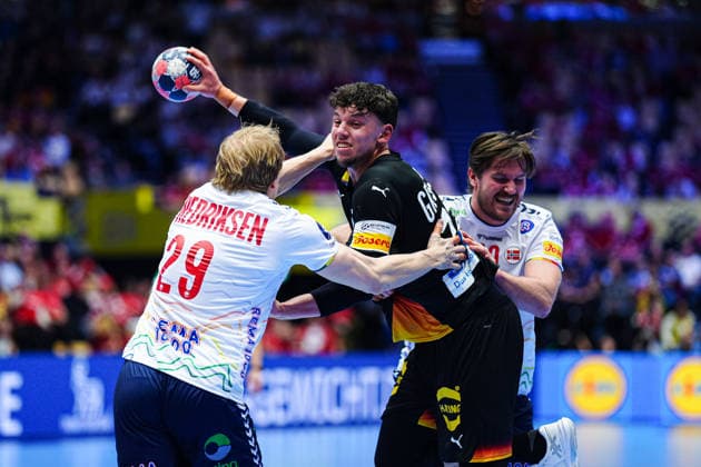 Magnus Fredriksen Norway, 29 , Marko Grgic Germany, 71 , Vetle Roenningen Norway, 10 DEN, Germany vs Norway, Handball, EHF European Championship 2026, Main Round, Matchday 2, 24 01 2026 DEN, Germany vs Norway, Handball, EHF European Championship 2026, Main Round, Matchday 2, 24 01 2026 Herning Copyright: xEibner-Pressefoto MarcelxvonxFehrnx EP_MFN