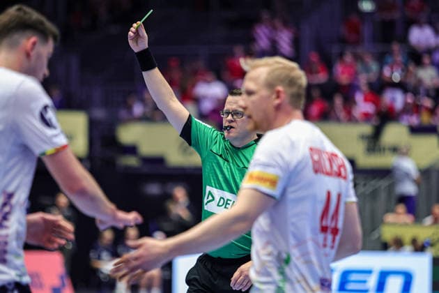 REF YELLOW CARD in action Match between NORWAY VS GERMANY valid for Men s EHF EURO 2026 at Jyske Bank Boxen in Herning on 24 January 2026. Herning Jyske Bank Boxen Herning Denmark Copyright: xIMAGOx xPRIMExSPORTSxIMAGESx xANGELOxMOREIRAx