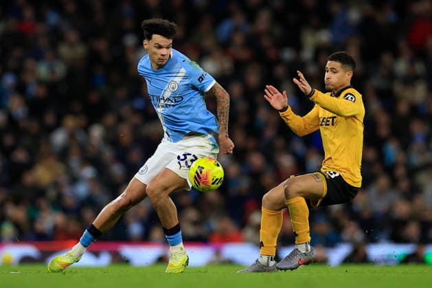 Manchester City v Wolverhampton Wanderers, Premier League Nico O Reilly (33) of Manchester City is challenged by Joao Gomes (8) of Wolverhampton Wanderers during the Premier League match between Manchester City and Wolverhampton Wanderers at the Etihad Stadium, Manchester, UK on 24 January 2026. Manchester Etihad Stadium Manchester UK Editorial use only DataCo restrictions apply See www.football-dataco.com , Copyright: xConorxMolloyx PSI-23610-0135