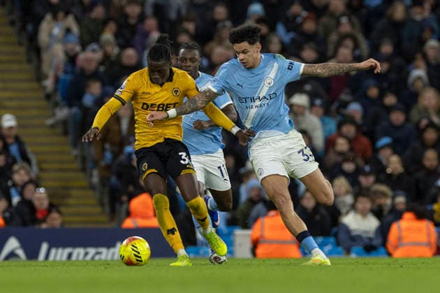 Manchester City v Wolverhampton Wanderers - Premier League Nico O Reilly 33 of Manchester City F.C. challenges Mateus Mane 36 of Wolverhampton Wanderers F.C. during the Premier League match between Manchester City and Wolverhampton Wanderers at the Etihad Stadium in Manchester, England, on January 24, 2026. Manchester Manchester United, ManU Kingdom  Copyright: xMIxNewsx originalFilename:fletcher-manchest260124_npySk.jpg