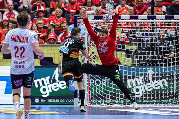 17Zerbe, Lukas in action Match between NORWAY VS GERMANY valid for Men s EHF EURO 2026 at Jyske Bank Boxen in Herning on 24 January 2026. Herning Jyske Bank Boxen Herning Denmark Copyright: xIMAGOx xPRIMExSPORTSxIMAGESx xANGELOxMOREIRAx