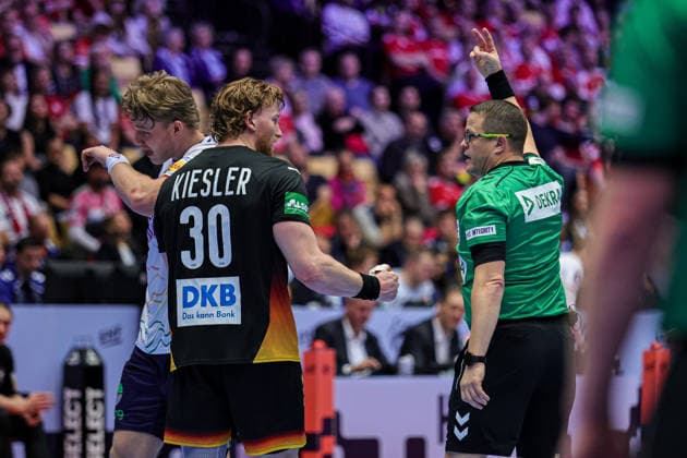 2 MINUTES SUSPENSION in action Match between NORWAY VS GERMANY valid for Men s EHF EURO 2026 at Jyske Bank Boxen in Herning on 24 January 2026. Herning Jyske Bank Boxen Herning Denmark Copyright: xIMAGOx xPRIMExSPORTSxIMAGESx xANGELOxMOREIRAx
