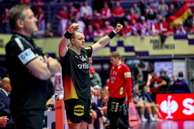 24 01 2026, Handball, Men s EHF EURO 2026, Germany Norway, Jyske Bank Boxen in Herning, Denmark, Main Round Justus Fischer Germany 54 cheering Denmark