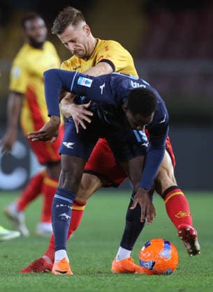 January 24, 2026, Lecce, Italia: US Lecce s Ylber Ramadani (R) and SS Lazio s Boulaye Dia (L) in action during the Italian Serie A soccer match US Lecce - SS Lazio at the Via del Mare stadium in Lecce, Italy, 24 January 2026. ANSA ABBONDANZA SCURO LEZZI Serie A: Lecce - Lazio  - ZUMAa110 20260124_zaf_a110_032 Copyright: xAbbondanzaxScuroxLezzix