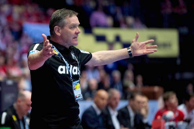 European Men s Handball Championship Germany Norway Germany s national coach Alfred Gislason reacts during the men s handball match between Germany and Norway in EHF Euro 2026 group B at Jyske Bank Boxen in Herning, Saturday, January 24, 2026 Photo Bo Amstrup Ritzau Scanpix , Herning Denmark Mors  Copyright: BoxAmrstrupx xRitzauxScanpix BoxAmstrupx spdk20260124-222235-L