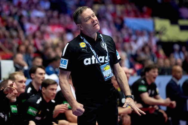 EM Men s Handball Germany Norway Germany s national coach Alfred Gislason reacts during the men s handball match between Germany and Norway in EHF Euro 2026 Group B at Jyske Bank Boxen in Herning, Saturday, January 24, 2026 Photo Bo Amstrup Ritzau Scanpix , Herning Denmark Mors  Copyright: BoxAmrstrupx xRitzauxScanpix BoxAmstrupx spdk20260124-222245-L