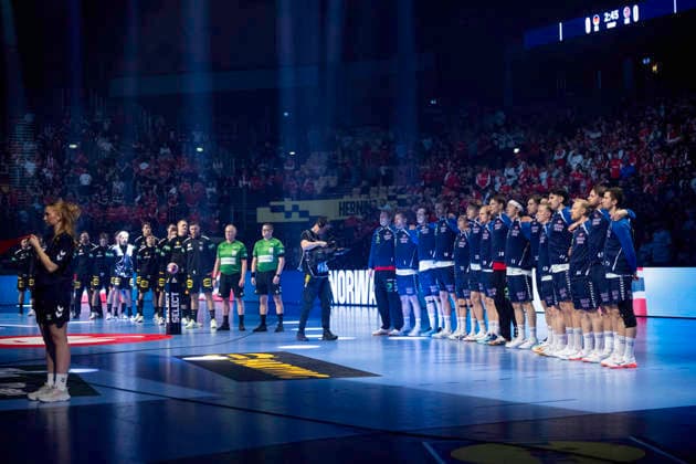European Men s Handball Championship Germany Norway The players during the playing of Norway s national anthem at the men s handball match between Germany and Norway in EHF Euro 2026 group B at Jyske Bank Boxen in Herning, Saturday, January 24, 2026 Photo Bo Amstrup Ritzau Scanpix , Herning Denmark Mors  Copyright: BoxAmrstrupx xRitzauxScanpix BoxAmstrupx spdk20260124-225355-L