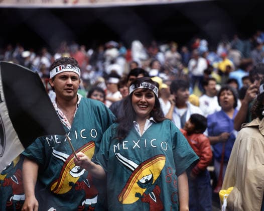 03.06.86 Belgien - Mexiko Mexiko, Mexiko-Stadt, 03.06.1986, Fussball, FIFA WM 1986 in Mexiko, Belgien - Mexiko (1:2): Mexiko Fans. *** 03 06 86 Belgium Mexico Mexico, Mexico City, 03 06 1986, Soccer, FIFA World Cup 1986 in Mexico, Belgium Mexico 1 2 Mexico supporters