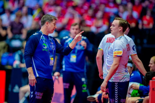 Handball European Championship 2026 Germany Norway Herning, Denmark 20260124 National team manager Jonas Wille and Tobias Grondahl during the European Championship handball match between Germany and Norway in the Boxen arena in Herning Photo Stian Lysberg Solum NTB Herning Denmark EDITORIAL USE ONLY RESTRICTED USE FOR BETTING COMPANIES  Copyright: xStianxLysbergxSolumx xNTBx