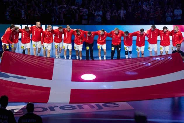 European Men s Handball Championship Denmark Spain The Danish players during Denmark s national anthem before the men s handball match between Denmark and Spain in the EHF Euro 2026 group B at Jyske Bank Boxen in Herning, Saturday, January 24, 2026 Photo Bo Amstrup Ritzau Scanpix , Herning Denmark Mors  Copyright: BoxAmrstrupx xRitzauxScanpix BoxAmstrupx spdk20260124-230059-L