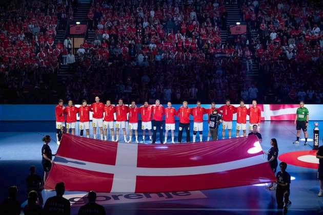 Men s Handball European Championship Denmark Spain The Danish players during Denmark s national anthem before the men s handball match between Denmark and Spain in the EHF Euro 2026 group B at Jyske Bank Boxen in Herning, Saturday, January 24, 2026 Photo Bo Amstrup Ritzau Scanpix , Herning Denmark Mors  Copyright: BoxAmrstrupx xRitzauxScanpix BoxAmstrupx spdk20260124-230054-L