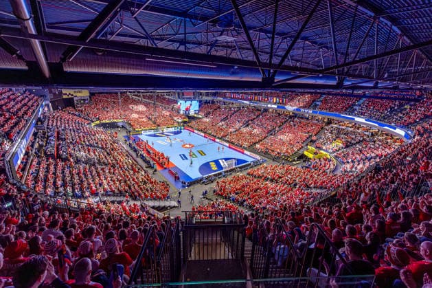 24 01 2026, Handball, Men s EHF EURO 2026, Denmark Spain, Jyske Bank Boxen in Herning, Denmark, Main Round overview photo overview spectators visitors pitch full handball fans spectator number location, venue interior view interior overview photo sports venue Denmark