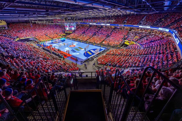 24 01 2026, Handball, Men s EHF EURO 2026, Denmark Spain, Jyske Bank Boxen in Herning, Denmark, Main Round overview photo overview spectators visitors pitch full handball fans spectator number location, venue interior view interior overview photo sports venue Denmark