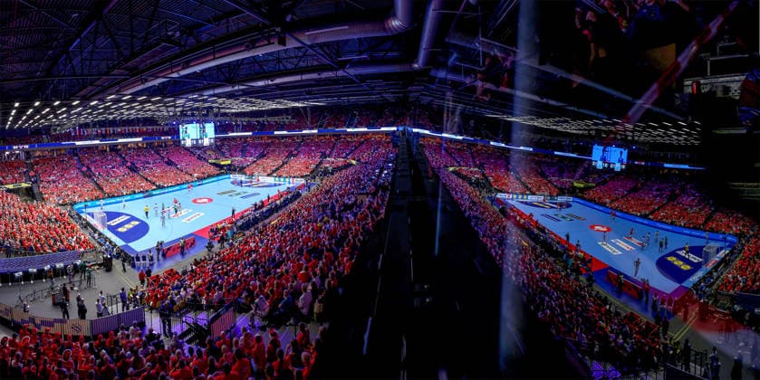 24 01 2026, Handball, Men s EHF EURO 2026, Denmark Spain, Jyske Bank Boxen in Herning, Denmark, Main Round overview photo overview spectators visitors pitch full handball fans spectator number location, venue interior view interior overview photo sports venue Denmark