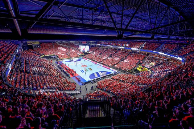 24 01 2026, Handball, Men s EHF EURO 2026, Denmark Spain, Jyske Bank Boxen in Herning, Denmark, Main Round overview photo overview spectators visitors pitch full handball fans spectator number location, venue interior view interior overview photo sports venue Denmark