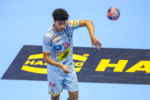 24 01 2026, Handball, Men s EHF EURO 2026, Denmark Spain, Jyske Bank Boxen in Herning, Denmark, Main Round Marcos Fis Ballester Espania 22 Denmark