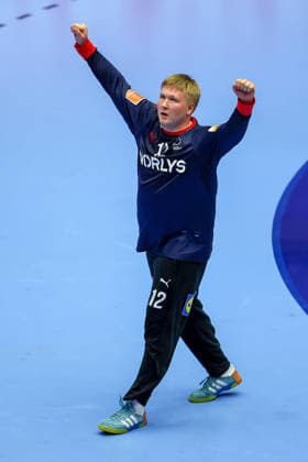 24 01 2026, Handball, Men s EHF EURO 2026, Denmark Spain, Jyske Bank Boxen in Herning, Denmark, Main Round Emil Nielsen Denmark 12 cheering Denmark
