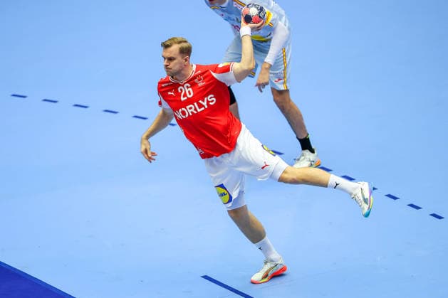 24 01 2026, Handball, Men s EHF EURO 2026, Denmark Spain, Jyske Bank Boxen in Herning, Denmark, Main Round Johan a Plogv Hansen Denmark 26 Denmark
