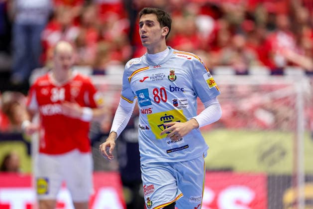 24 01 2026, Handball, Men s EHF EURO 2026, Denmark Spain, Jyske Bank Boxen in Herning, Denmark, Main Round Ian Barrufet Torrebejano Espania 80 Denmark