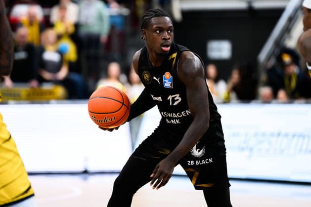 Ludwigsburg, BBL 25 26 MHP Riesen Ludwigsburg vs Basketball Loewen Braunschweig Barra Njie Braunschweig Ludwigsburg MHP Arena Baden Württemberg Germany