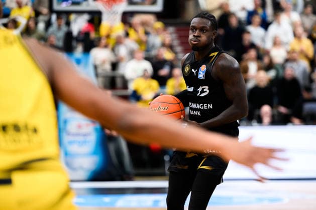 Ludwigsburg, BBL 25 26 MHP Riesen Ludwigsburg vs Basketball Loewen Braunschweig Barra Njie Braunschweig Ludwigsburg MHP Arena Baden Württemberg Germany