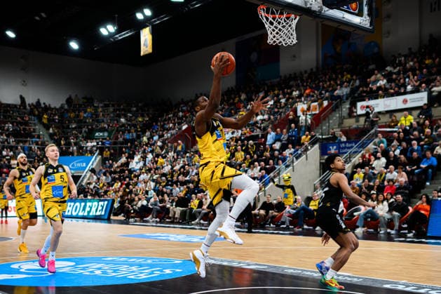 Ludwigsburg, BBL 25 26 MHP Riesen Ludwigsburg vs Basketball Loewen Braunschweig Yorman Polas Bartolo Ludwigsburg Ludwigsburg MHP Arena Baden Württemberg Germany