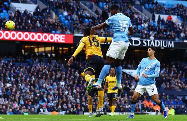 Marc Guehi of Manchester City heads towards goal Manchester City v Wolverhampton Wanderers, Premier League, Football, Etihad Stadium, Manchester, UK - 24 Jan 2026Manchester Etihad Stadium United Kingdom EDITORIAL USE ONLY No use with unauthorised audio, video, data, fixture lists, club league logos or live services. Online in-match use limited to 120 images, no video emulation. No use in betting, games or single club league player publications.  Copyright: xMattxWest Shutterstockx 16425986da