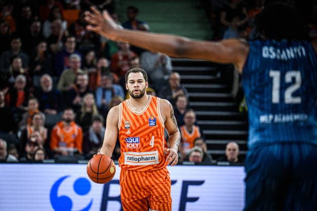 Neu Ulm, Germany, 24 01 26 Christopher Ledlum ratiopharm ulm and Osun Osunniyi MLP Academics Heidelberg battle for the ball during the Basketball Bundesliga match between ratiopharm ulm vs MLP Academics Heidelberg at ratiopharm Arena on January 24, 2026 in Neu Ulm, Germany Photo by Harry Langer DeFodi Images ratiopharm Arena, Germany, 24 01 26 Christopher Ledlum ratiopharm ulm and Osun Osunniyi MLP Academics Heidelberg battle for the ball during the Basketball Bundesliga match between ratiopharm ulm vs MLP Academics Heidelberg at Neu Ulm on January 24, 2026 in ratiopharm Arena, Germany Photo by Harry Langer DeFodi Images Photo by Harry Langer DeFodi Images