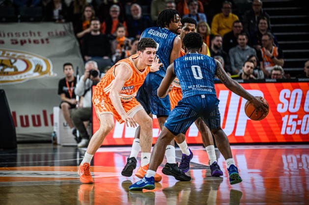 Neu Ulm, Germany, 24 01 26 Diego Garavaglia ratiopharm ulm , Osun Osunniyi MLP Academics Heidelberg andDJ Horne MLP Academics Heidelberg battle for the ball during the Basketball Bundesliga match between ratiopharm ulm vs MLP Academics Heidelberg at ratiopharm Arena on January 24, 2026 in Neu Ulm, Germany Photo by Harry Langer DeFodi Images ratiopharm Arena, Germany, 24 01 26 Diego Garavaglia ratiopharm ulm , Osun Osunniyi MLP Academics Heidelberg undDJ Horne MLP Academics Heidelberg battle for the ball during the Basketball Bundesliga match between ratiopharm ulm vs MLP Academics Heidelberg at Neu Ulm on January 24, 2026 in ratiopharm Arena, Germany Photo by Harry Langer DeFodi Images Photo by Harry Langer DeFodi Images
