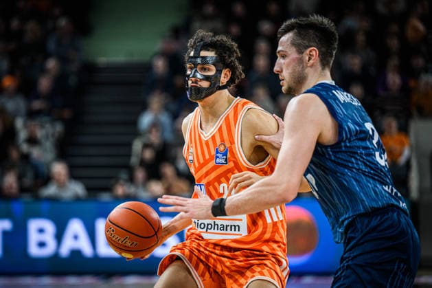 Neu Ulm, Germany, 24 01 26 Alec Anigbata ratiopharm ulm and Ryan Miksell MLP Academics Heidelberg battle for the ball during the Basketball Bundesliga match between ratiopharm ulm vs MLP Academics Heidelberg at ratiopharm Arena on January 24, 2026 in Neu Ulm, Germany Photo by Harry Langer DeFodi Images ratiopharm Arena, Germany, 24 01 26 Alec Anigbata ratiopharm ulm and Ryan Miksell MLP Academics Heidelberg battle for the ball during the Basketball Bundesliga match between ratiopharm ulm vs MLP Academics Heidelberg at Neu Ulm on January 24, 2026 in ratiopharm Arena, Germany Photo by Harry Langer DeFodi Images Photo by Harry Langer DeFodi Images