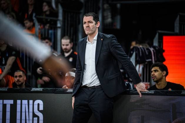 Neu Ulm, Germany, 24 01 26 Head Coach Ty Harrelson ratiopharm ulm looks dejected during the Basketball Bundesliga match between ratiopharm ulm vs MLP Academics Heidelberg at ratiopharm Arena on January 24, 2026 in Neu Ulm, Germany Photo by Harry Langer DeFodi Images ratiopharm Arena, Germany, 24 01 26 Head Coach Ty Harrelson ratiopharm ulm looks dejected during the Basketball Bundesliga match between ratiopharm ulm vs MLP Academics Heidelberg at Neu Ulm on January 24, 2026 in ratiopharm Arena, Germany Photo by Harry Langer DeFodi Images Photo by Harry Langer DeFodi Images