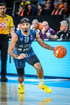 Neu Ulm, Germany, 24 01 26 Michael Weathers MLP Academics Heidelberg in action, on the ball, single action during the Basketball Bundesliga match between ratiopharm ulm vs MLP Academics Heidelberg at ratiopharm Arena on January 24, 2026 in Neu Ulm, Germany Photo by Harry Langer DeFodi Images ratiopharm Arena, Germany, 24 01 26 Michael Weathers MLP Academics Heidelberg controls the Ball during the Basketball Bundesliga match between ratiopharm ulm vs MLP Academics Heidelberg at Neu Ulm on January 24, 2026 in ratiopharm Arena, Germany Photo by Harry Langer DeFodi Images Photo by Harry Langer DeFodi Images
