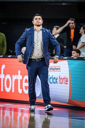 Neu Ulm, Germany, 24 01 26 Head Coach Danny Jansson MLP Academics Heidelberg Looks on during the Basketball Bundesliga match between ratiopharm ulm vs MLP Academics Heidelberg at ratiopharm Arena on January 24, 2026 in Neu Ulm, Germany Photo by Harry Langer DeFodi Images ratiopharm Arena, Germany, 24 01 26 Head Coach Danny Jansson MLP Academics Heidelberg Looks on during the Basketball Bundesliga match between ratiopharm ulm vs MLP Academics Heidelberg at Neu Ulm on January 24, 2026 in ratiopharm Arena, Germany Photo by Harry Langer DeFodi Images Photo by Harry Langer DeFodi Images
