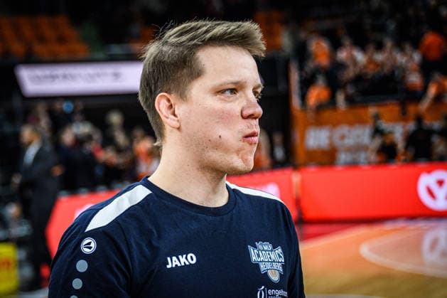 Neu Ulm, Germany, 24 01 26 Sporting Director Alex Vogel MLP Academics Heidelberg Looks on during the Basketball Bundesliga match between ratiopharm ulm vs MLP Academics Heidelberg at ratiopharm Arena on January 24, 2026 in Neu Ulm, Germany Photo by Harry Langer DeFodi Images ratiopharm Arena, Germany, 24 01 26 Sporting Director Alex Vogel MLP Academics Heidelberg Looks on during the Basketball Bundesliga match between ratiopharm ulm vs MLP Academics Heidelberg at Neu Ulm on January 24, 2026 in ratiopharm Arena, Germany Photo by Harry Langer DeFodi Images Photo by Harry Langer DeFodi Images