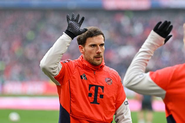 GER, Bayern, Muenchen, Fussball, FC Bayern Muenchen - FC Augsburg, in der Allianz Arena, Muenchen, Bundesliga, 19. Spieltag, 24.01.26, v.l. Leon Goretzka (FC Bayern Muenchen, 8), beim Aufwaermen, im Portrait, Einzelbild, Freisteller, Torschuss DFL DFB regulations prohibit any use of photographs as image sequences and or quasi-video, *** GER, Bayern, Muenchen, Football, FC Bayern Muenchen FC Augsburg, in the Allianz Arena, Muenchen, Bundesliga, 19 Matchday, 24 01 26, v l Leon Goretzka FC Bayern Muenchen, 8 , warming up, portrait, single image, cropped image, shot on goal DFL DFB regulations prohibit any use of photographs as image sequences and or quasi video, Copyright: HMB-Media MichaelxNibel