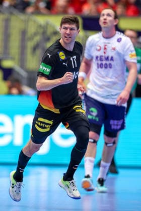24 01 2026, Handball, Men s EHF EURO 2026, Germany Norway, Jyske Bank Boxen in Herning, Denmark, Main Round Lukas Zerbe Germany 17 cheering Denmark