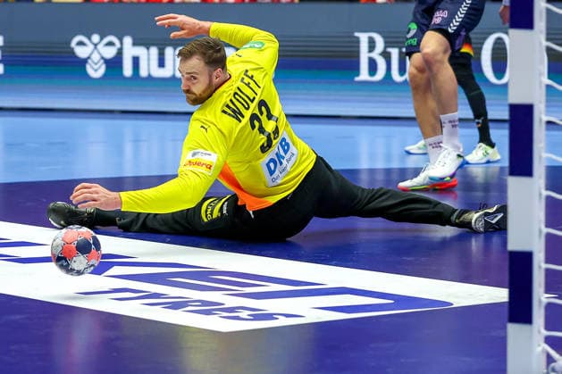 24 01 2026, Handball, Men s EHF EURO 2026, Germany Norway, Jyske Bank Boxen in Herning, Denmark, Main Round Andreas Wolff Germany 33 at a parade Denmark