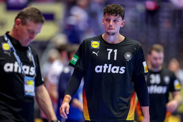 24 01 2026, Handball, Men s EHF EURO 2026, Germany Norway, Jyske Bank Boxen in Herning, Denmark, Main Round Marko Grgic Germany 71 next to Headcoach Alfred Gislason Germany hc Denmark