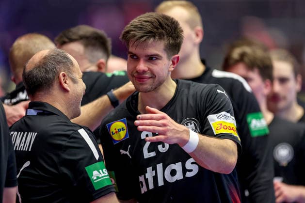 24 01 2026, Handball, Men s EHF EURO 2026, Germany Norway, Jyske Bank Boxen in Herning, Denmark, Main Round Happy faces after the win against Norway Renars Uscins Germany 23 Denmark
