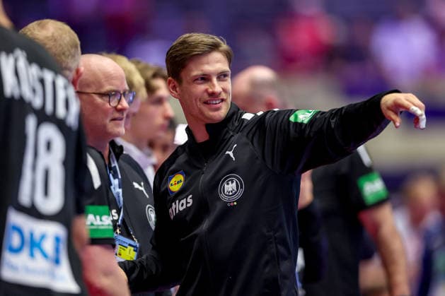 24 01 2026, Handball, Men s EHF EURO 2026, Germany Norway, Jyske Bank Boxen in Herning, Denmark, Main Round Happy faces after the victory against Norway Rune Dahmke Germany 34 gesticulating Denmark