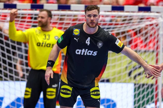 24 01 2026, Handball, Men s EHF EURO 2026, Germany Norway, Jyske Bank Boxen in Herning, Denmark, Main Round Johannes Golla Germany 04 next to Andreas Wolff Germany 33 Denmark