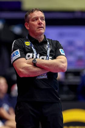 24 01 2026, Handball, Men s EHF EURO 2026, Germany Norway, Jyske Bank Boxen in Herning, Denmark, Main Round Headcoach Alfred Gislason Germany hc tense on the sidelines Denmark