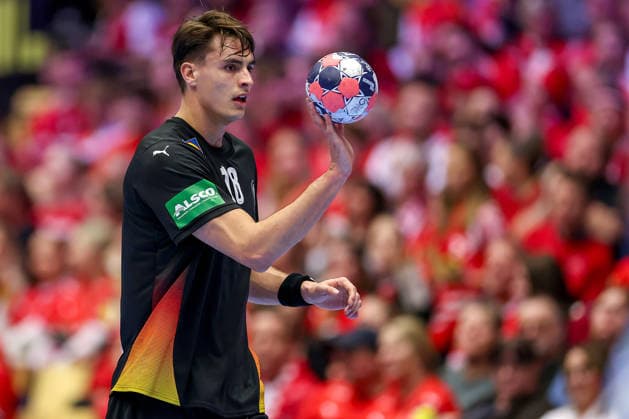 24 01 2026, Handball, Men s EHF EURO 2026, Germany Norway, Jyske Bank Boxen in Herning, Denmark, Main Round Julian Köster Germany 18 Denmark
